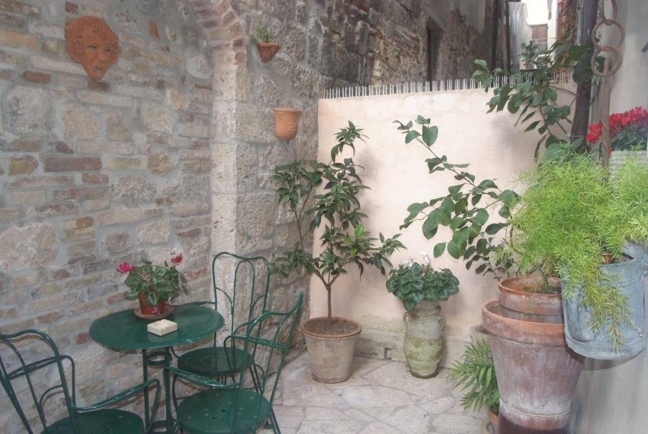 Piccola Corte Ascoli Piceno Exterior foto